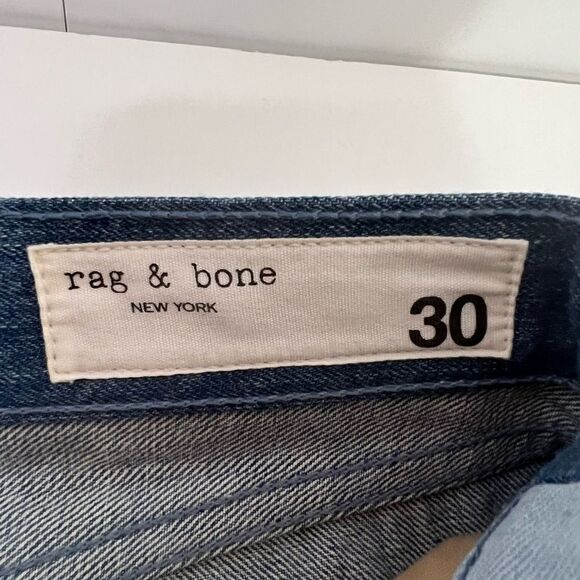 RAG & Bone TWO-TONE CUTOFF DENIM SHORTS IN DOUBLE BLUES size 30 - Picture 11 of 12